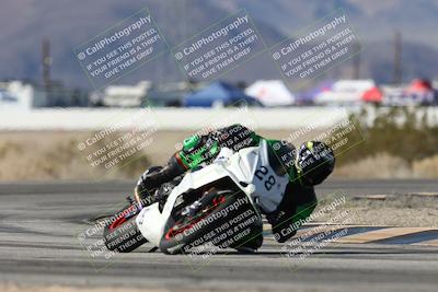 media/Dec-07-2025-CVMA (Sun) [[3e7d2de5dc]]/Race 7-Formula Lightweight Twins Shootout/